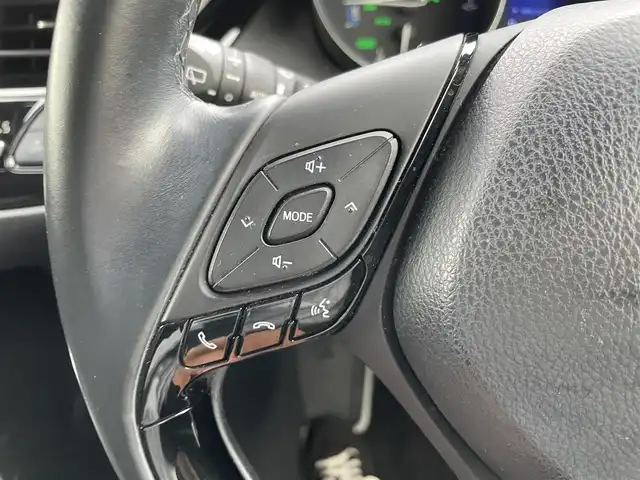 トヨタ Ｃ－ＨＲ G モード ネロ 福岡県 2019(令1)年 5.7万km ホワイトパールクリスタルシャイン ALPINEナビ/クルーズコントロール/トヨタセーフティーセンス/衝突軽減ブレーキ/ACC/横滑り防止機能/バックカメラ/ビルトインETC/シートヒーター/ハーフレザー/純正フロアマット/純正１８インチAW