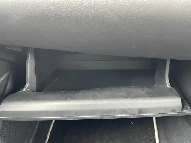 トヨタ Ｃ－ＨＲ G モード ネロ 福岡県 2019(令1)年 5.7万km ホワイトパールクリスタルシャイン ALPINEナビ/クルーズコントロール/トヨタセーフティーセンス/衝突軽減ブレーキ/ACC/横滑り防止機能/バックカメラ/ビルトインETC/シートヒーター/ハーフレザー/純正フロアマット/純正１８インチAW