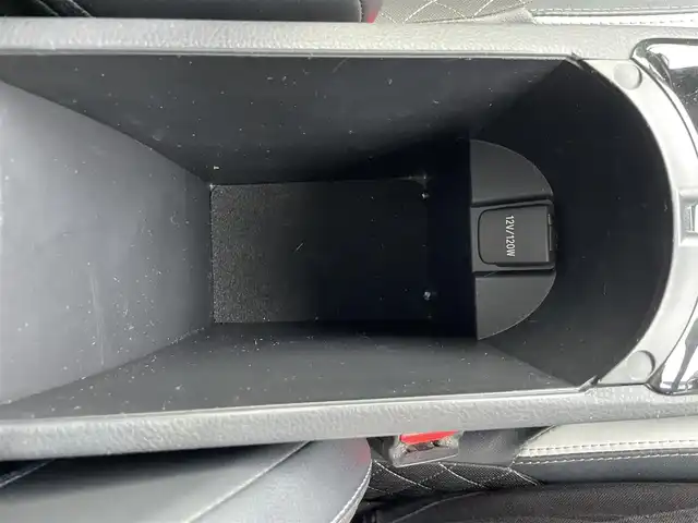 トヨタ Ｃ－ＨＲ G モード ネロ 福岡県 2019(令1)年 5.7万km ホワイトパールクリスタルシャイン ALPINEナビ/クルーズコントロール/トヨタセーフティーセンス/衝突軽減ブレーキ/ACC/横滑り防止機能/バックカメラ/ビルトインETC/シートヒーター/ハーフレザー/純正フロアマット/純正１８インチAW