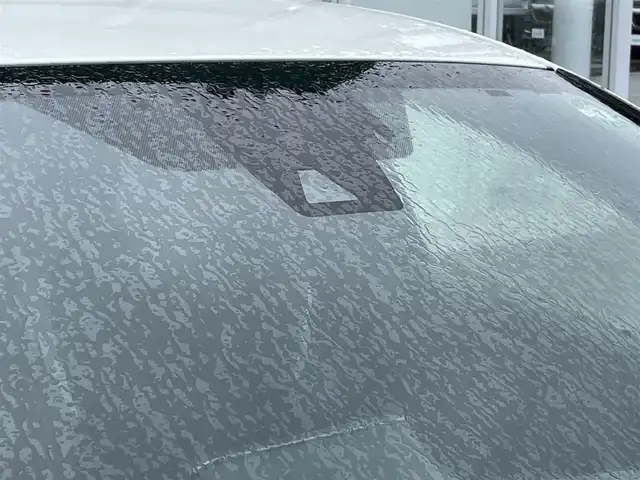 トヨタ Ｃ－ＨＲ G モード ネロ 福岡県 2019(令1)年 5.7万km ホワイトパールクリスタルシャイン ALPINEナビ/クルーズコントロール/トヨタセーフティーセンス/衝突軽減ブレーキ/ACC/横滑り防止機能/バックカメラ/ビルトインETC/シートヒーター/ハーフレザー/純正フロアマット/純正１８インチAW