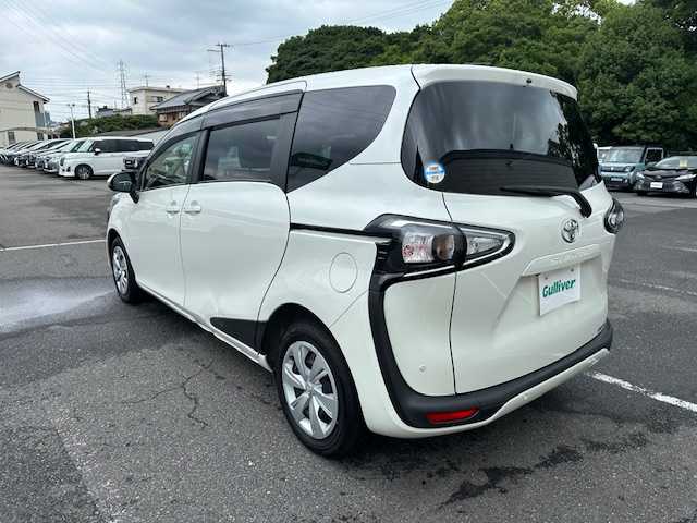 トヨタ シエンタ ファンベースG 大阪府 2020(令2)年 1万km ホワイトパールクリスタルシャイン 純正ナビ(NSZT-Y68T)/アラウンドビューモニター/トヨタセーフティセンス/前後ドライブレコーダー/両側パワースライドドア/前席シートヒーター/ステアリングヒーター/LEDヘッドライト/ビルトインETC/スマートキー×２/ドアバイザー