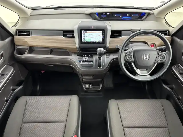 ホンダ フリード＋ G ホンダセンシング 福岡県 2020(令2)年 2.1万km プラチナホワイトパール 純正ナビ　/両側電動スライドドア　/衝突軽減システム　/バックカメラ　/ドラレコ　/クルーズコントロール　/先行車発進検知　/レーンキープ　/アイドリングストップ　/ＥＴＣ　/フォグランプ　/横滑り防止装置　/オートライト