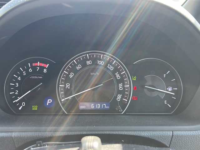 トヨタ エスクァイア Gi 福岡県 2018(平30)年 6.2万km ホワイトパールクリスタルシャイン ・純正9インチSDナビゲーション/CD DVD フルセグTV Bluetooth/・バックカメラ/・ビルトインETC/・ワンオーナー/・トヨタセーフティセンス/・レーンキープアシスト/・オートマチックハイビーム/・両側パワースライドドア/・アイドリングストップ/・横滑り防止装置/・純正15インチアルミホイール/・クルーズコントロール/・LEDヘッドライト/・オートライト/・フォグライト/・シートヒーター(D/N)/・ウィンカーミラー/・電動格納ミラー