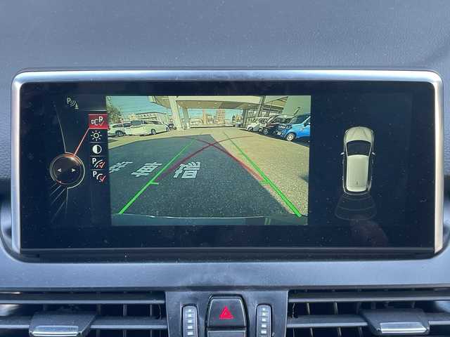 ＢＭＷ ２１８ｉ アクティブツアラー Mスポーツ 愛知県 2015(平27)年 7万km サファイアブラックP /禁煙車//純正ナビ//フルセグテレビ//AM、FM、CD、DVD、Bluetooth//バックカメラ//ドライブレコーダー//ETC//プッシュスタート//サイドブレーキボタン//ステアリングチルト//アイドリングストップ//ブレーキアシスト//電動格納ミラー//横滑り防止装置//車線逸脱警告//ABS//トラクションコントロール//自動防眩ミラー//集中ドアロック//盗難防止システム//後席3点シートベルト//オットマン//ルーフレール//革巻ステア//保証書//取扱説明書