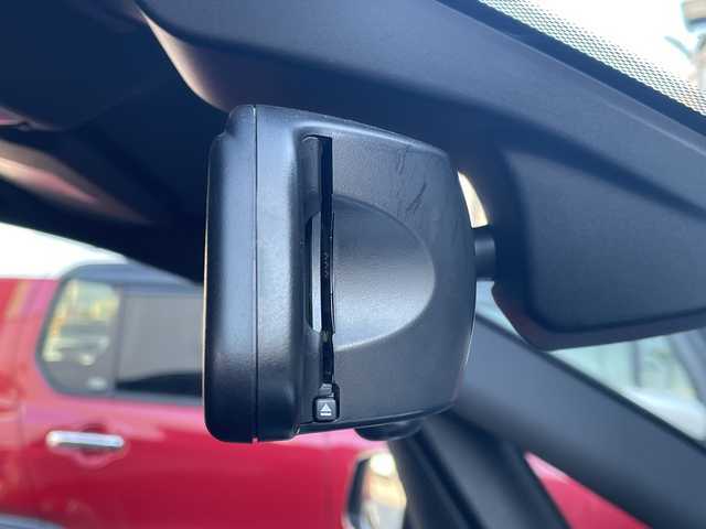 ＢＭＷ ２１８ｉ アクティブツアラー Mスポーツ 愛知県 2015(平27)年 7万km サファイアブラックP /禁煙車//純正ナビ//フルセグテレビ//AM、FM、CD、DVD、Bluetooth//バックカメラ//ドライブレコーダー//ETC//プッシュスタート//サイドブレーキボタン//ステアリングチルト//アイドリングストップ//ブレーキアシスト//電動格納ミラー//横滑り防止装置//車線逸脱警告//ABS//トラクションコントロール//自動防眩ミラー//集中ドアロック//盗難防止システム//後席3点シートベルト//オットマン//ルーフレール//革巻ステア//保証書//取扱説明書