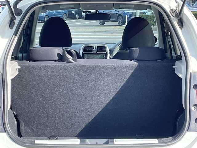 日産 マーチ ニスモ 長野県 2016(平28)年 9.3万km ブリリアントホワイトパール 禁煙車/純正ナビ【MJ116D-W】/（ＣＤ／フルセグＴＶ／Ｂｌｕｅｔｏｏｔｈ）/バックカメラ/ＥＴＣ/革巻きステアリング/フォグランプ/オートライト/スマートキー/プッシュスタート/純正１６インチアルミホイール/純正フロアマット/純正ドアバイザー/横滑り防止装置