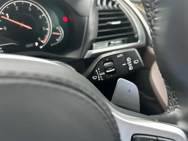 ＢＭＷ Ｘ３ xDrive20d Mスポーツ 滋賀県 2019(令1)年 4.3万km サファイアブラックP ハイラインパッケージ/・ダコタレザー/・前席パワーシート/・全席シートヒーター/インテリジェントセーフティ/・衝突被害軽減システム/・レーンキープアシスト/・ブラインドスポットモニター/純正ナビ/（CD/DVD/BT/USB/フルセグ）/360°カメラ/ルームミラー内蔵ETC/前後ドライブレコーダー/電動リアゲート/アクティブクルーズコントロール/ワイヤレスチャージ/アダプティプLEDヘッドライト/コーナーセンサー/アンビエントライト/純正18インチAW/純正AW付きサマータイヤ積込/純正フロアマット/取扱説明書/保証書/スペアキー