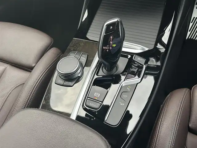 ＢＭＷ Ｘ３ xDrive20d Mスポーツ 滋賀県 2019(令1)年 4.3万km サファイアブラックP ハイラインパッケージ/・ダコタレザー/・前席パワーシート/・全席シートヒーター/インテリジェントセーフティ/・衝突被害軽減システム/・レーンキープアシスト/・ブラインドスポットモニター/純正ナビ/（CD/DVD/BT/USB/フルセグ）/360°カメラ/ルームミラー内蔵ETC/前後ドライブレコーダー/電動リアゲート/アクティブクルーズコントロール/ワイヤレスチャージ/アダプティプLEDヘッドライト/コーナーセンサー/アンビエントライト/純正18インチAW/純正AW付きサマータイヤ積込/純正フロアマット/取扱説明書/保証書/スペアキー