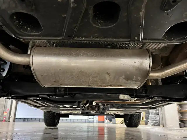 プジョー ２００８ GT 千葉県 2022(令4)年 5.2万km オレンジ ワンオーナー/ターボ/純正ディスプレイ（ナビ内蔵）/バックカメラ/ハーフレザーシート/前席シートヒーター/アクティブセーフティブレーキ/クルーズコントロール/パーキングセンサー/アンビエンスライト/前後ドラレコ/パドルシフト/ルーフレール/LEDヘッドライト/フォグランプ/BSM/スマートキー/純正フロアマット