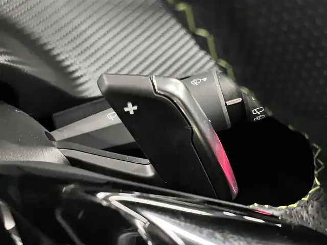プジョー ２００８ GT 千葉県 2022(令4)年 5.2万km オレンジ ワンオーナー/ターボ/純正ディスプレイ（ナビ内蔵）/バックカメラ/ハーフレザーシート/前席シートヒーター/アクティブセーフティブレーキ/クルーズコントロール/パーキングセンサー/アンビエンスライト/前後ドラレコ/パドルシフト/ルーフレール/LEDヘッドライト/フォグランプ/BSM/スマートキー/純正フロアマット