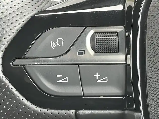 プジョー ２００８ GT 千葉県 2022(令4)年 5.3万km オレンジⅡ ワンオーナー/ターボ/衝突軽減ブレーキ/レーンキープアシスト/レーダークルーズコントロール/クリアランスソナー/ブラインドスポットモニター/純正ディスプレイナビ/バックカメラ/ハーフレザーシート/前席シートヒーター/アンビエンスライト/パドルシフト/ルーフレール/LEDヘッドライト/フォグランプ/スマートキー/純正フロアマット