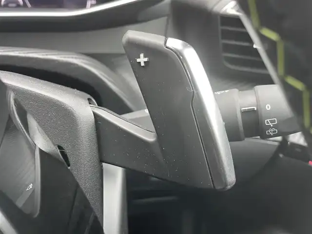 プジョー ２００８ GT 千葉県 2022(令4)年 5.3万km オレンジⅡ ワンオーナー/ターボ/衝突軽減ブレーキ/レーンキープアシスト/レーダークルーズコントロール/クリアランスソナー/ブラインドスポットモニター/純正ディスプレイナビ/バックカメラ/ハーフレザーシート/前席シートヒーター/アンビエンスライト/パドルシフト/ルーフレール/LEDヘッドライト/フォグランプ/スマートキー/純正フロアマット
