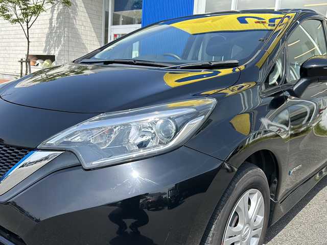 日産 ノート e－パワー X 福島県 2017(平29)年 8.2万km スーパーブラック （株）IDOMが運営する【じしゃロンいわき店】の/自社ローン専用車両になります。/こちらは現金またはオートローンご利用時の価格です。/自社ローンご希望の方は別途その旨お申し付けください//メモリナビ/フルセグテレビ/DVD BT CD/バックカメラ/アイドリングストップ/プッシュスタート/ETC/HID