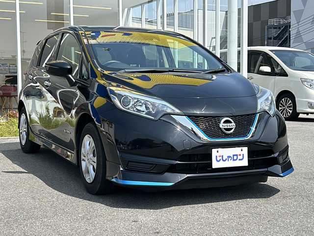 日産 ノート e－パワー X 福島県 2017(平29)年 8.2万km スーパーブラック （株）IDOMが運営する【じしゃロンいわき店】の/自社ローン専用車両になります。/こちらは現金またはオートローンご利用時の価格です。/自社ローンご希望の方は別途その旨お申し付けください//メモリナビ/フルセグテレビ/DVD BT CD/バックカメラ/アイドリングストップ/プッシュスタート/ETC/HID