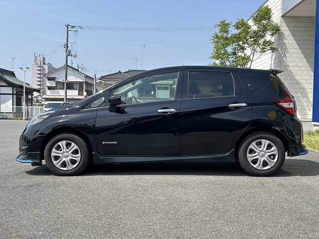 日産 ノート e－パワー X 福島県 2017(平29)年 8.2万km スーパーブラック （株）IDOMが運営する【じしゃロンいわき店】の/自社ローン専用車両になります。/こちらは現金またはオートローンご利用時の価格です。/自社ローンご希望の方は別途その旨お申し付けください//メモリナビ/フルセグテレビ/DVD BT CD/バックカメラ/アイドリングストップ/プッシュスタート/ETC/HID