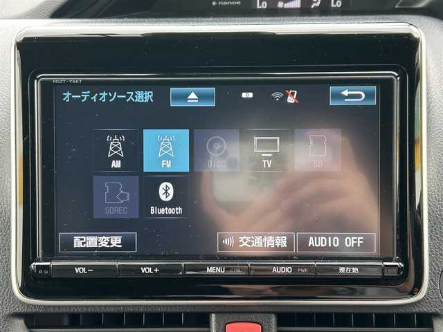 トヨタ エスクァイア Gi ブラックテーラード 東京都 2017(平29)年 1.1万km スパークリングブラックパールクリスタルシャイン 純正SDナビ/CD/DVD/FM・AM/Bluetooth/SD//フルセグTV/バックカメラ/ETC2.0/ドライブレコーダー/プリクラッシュセーフティ/レーンディパーチャーアラート/オートハイビーム/両側パワースライドドア /電動コーナーポール/レザーシート/シートヒーター/純正１５インチAW/純正フロアマット/ドアバイザー/室内カーテン/LEDヘッドライト/フォグランプ/保証書/取扱説明書/スペアキー