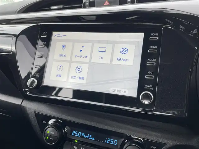 トヨタ ハイラックス Z GRスポーツ 鳥取県 2023(令5)年 0.4万km スーパーホワイトⅡ ４ＷＤ・ディーゼルターボ/純正８型ナビ／フルセグ／ＢＴ/パノラミックビュー/前後ドライブレコーダー・ＥＴＣ/GR専用ハーフレザーシート/運転席パワーシート/ＪＡＯＳリフトUPスプリング（フロント）/LEDヘットライト/フォグライト/トヨタセーフティセンス/レーダークルーズコントロール/荷台トノカバー/純正18インチアルミホイール/（積み込み分有り　計２セット）/GR専用フロアマット/プッシュエンジンスタート/スペアキーｘ２/（スマートキーｘ１　板キーｘ１）/保証書・取扱説明書