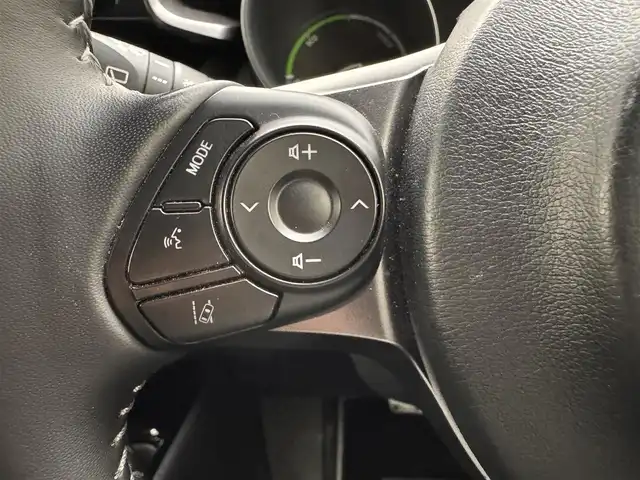 トヨタ Ｃ－ＨＲ S GRスポーツ 兵庫県 2020(令2)年 2.4万km ブラック/ホワイトパールクリスタルシャイン 2トーン 純正ナビ/（USB/Bluetooth/フルセグTV）/バックカメラ/レーダークルーズコントロール/ブラインドスポットモニター/プリクラッシュセーフティー/レーンディパーチャーアラート/電子パーキング/横滑り防止装置/カーテンエアバッグ/ハーフレザーシート/シートヒーター（D/N席）/LEDヘッドライト/オートライト/オートマチックハイビーム/ビルトインETC2.0/ステアリングリモコン/ドライブレコーダー（前後）/GRマフラー/純正19インチアルミホイール/純正フロアマット/スマートキー/スペアタイヤ