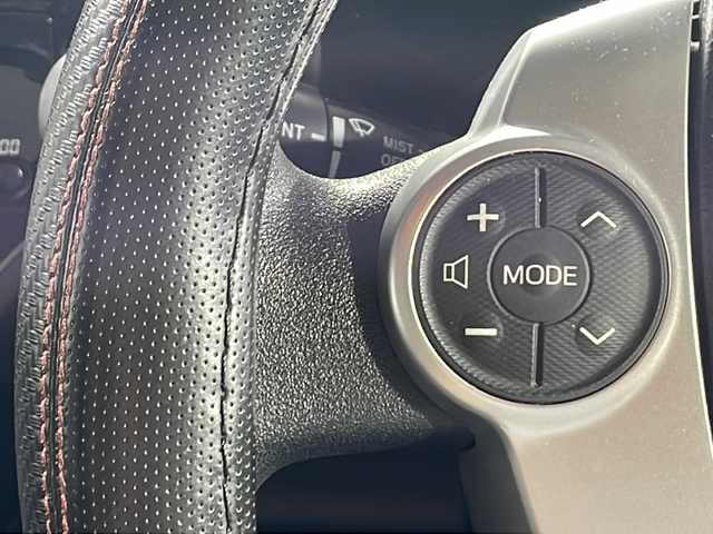 トヨタ アクア S 沖縄県 2016(平28)年 8.6万km グレーメタリック 県外仕入れ　/禁煙車　/（純正ナビ　フルセグＴＶ　Ｂｌｕｅｔｏｏｔｈ接続　ＣＤ　ＤＶＤ再生）　/バックカメラ　/ＥＴＣ　/セーフティセンス/レーンキープアシスト　/オートライト　/オートハイビーム　/スマートキー　/スペアキー　/社外１５AW（純正WC＋スタッドレスあり）