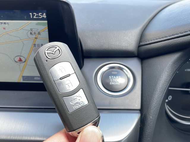 マツダ アテンザ セダン XD Lパッケージ 新潟県 2015(平27)年 8.7万km ディープクリスタルブルーマイカ 外部検査済み/レザーシート/前席パワーシート/前席シートヒーター/純正SDナビ/(DVD/フルセグTV/Bluetooth/USB)/バックカメラ/BOSEサウンド/アドバンスドスマートシティブレーキサポート/後退時スマートシティブレーキサポート/AT誤発進抑制制御機能/スマートシティブレーキサポート/レーダークルーズコントロール/ブラインドスポットモニタリング/車線逸脱警報システム/レーンキープアシスト/ドライバーアテンションアラート/ヘッドアップディスプレイ/純正19インチアルミホイール/スマートキー/LEDヘッドライト/ストラットタワーバー/ETC/前方ドライブレコーダー/取扱説明書
