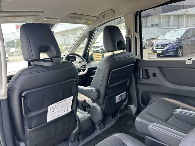 日産 セレナ e－パワー ハイウェイスター V 福岡県 2024(令6)年 0.2万km ブリリアントホワイトパール ワンオーナー/プロパイロット/衝突軽減システム/純正ナビ/全方位カメラ/両側パワースライドドア/セカンドスライドアップシート/フルセグ/Bluetooth/コーナーセンサー/純正アルミホイール/ブラインドスポットモニター/LEDヘッドライト/リアオートエアコン/オートマチックハイビーム/ドライブレコーダー/ETC/ステアリングスイッチ/スマートキー/プッシュスタート