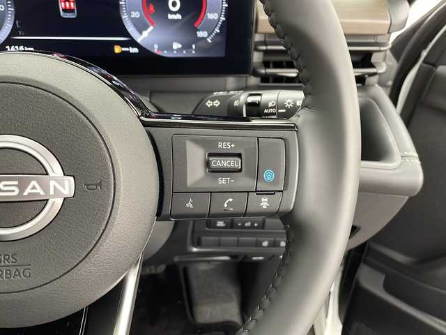 日産 セレナ e－パワー ハイウェイスター V 鹿児島県 2024(令6)年 0.2万km ブリリアントホワイトパール ワンオーナー/プロパイロット/衝突軽減システム/純正ナビ/（フルセグ/Bluetooth/HDMI/Apple Car Play)/アラウンドビューモニター/両側パワースライドドア/セカンドスライドアップシート/コーナーセンサー/純正アルミホイール/ブラインドスポットモニター/LEDヘッドライト/リアオートエアコン/オートマチックハイビーム/ドライブレコーダー/ETC/ステアリングスイッチ/スマートキー/プッシュスタート