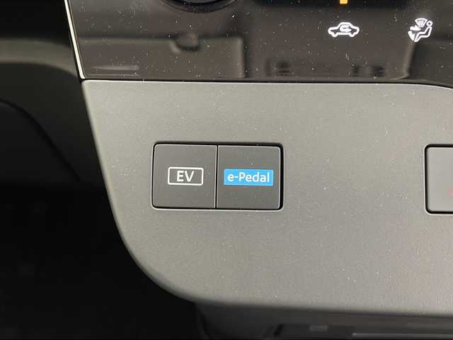 日産 セレナ e－パワー ハイウェイスター V 鹿児島県 2024(令6)年 0.2万km ブリリアントホワイトパール ワンオーナー/プロパイロット/衝突軽減システム/純正ナビ/（フルセグ/Bluetooth/HDMI/Apple Car Play)/アラウンドビューモニター/両側パワースライドドア/セカンドスライドアップシート/コーナーセンサー/純正アルミホイール/ブラインドスポットモニター/LEDヘッドライト/リアオートエアコン/オートマチックハイビーム/ドライブレコーダー/ETC/ステアリングスイッチ/スマートキー/プッシュスタート