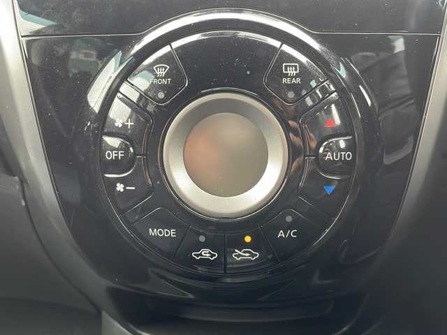 日産 ノート XVセレ +セーフ 香川県 2015(平27)年 6.5万km ラディアントレッド 純正ナビ/フルセグテレビ/CD/DVD再生機能/アラウンドビューモニター/前後ドライブレコーダー/前後コーナーセンサー/ETC/スペアキー