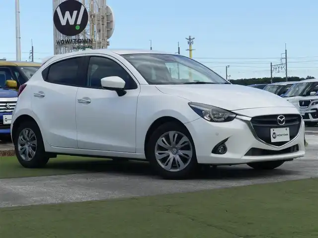 マツダ デミオ 13S 千葉県 2015(平27)年 6.4万km スノーフレイクホワイトパールマイカ スマートシティブレーキサポート/i-stop/純正SDナビ/地デジTV/【DVD/CD再生機能　Bluetooth接続】/バックカメラ/ETC/LEDヘッドライト/ウインカーミラー/コーナーセンサー/サイド/カーテンエアバッグ/スマートキー