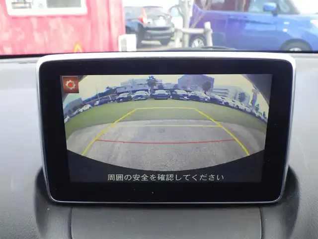 マツダ デミオ 13S 千葉県 2015(平27)年 6.4万km スノーフレイクホワイトパールマイカ スマートシティブレーキサポート/i-stop/純正SDナビ/地デジTV/【DVD/CD再生機能　Bluetooth接続】/バックカメラ/ETC/LEDヘッドライト/ウインカーミラー/コーナーセンサー/サイド/カーテンエアバッグ/スマートキー