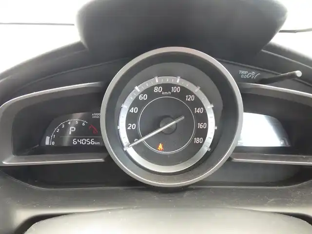 マツダ デミオ 13S 千葉県 2015(平27)年 6.4万km スノーフレイクホワイトパールマイカ スマートシティブレーキサポート/i-stop/純正SDナビ/地デジTV/【DVD/CD再生機能　Bluetooth接続】/バックカメラ/ETC/LEDヘッドライト/ウインカーミラー/コーナーセンサー/サイド/カーテンエアバッグ/スマートキー