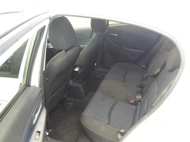 マツダ デミオ 13S 千葉県 2015(平27)年 6.4万km スノーフレイクホワイトパールマイカ スマートシティブレーキサポート/i-stop/純正SDナビ/地デジTV/【DVD/CD再生機能　Bluetooth接続】/バックカメラ/ETC/LEDヘッドライト/ウインカーミラー/コーナーセンサー/サイド/カーテンエアバッグ/スマートキー