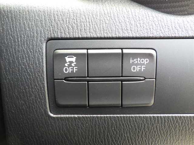 マツダ デミオ 13S 千葉県 2015(平27)年 6.4万km スノーフレイクホワイトパールマイカ スマートシティブレーキサポート/i-stop/純正SDナビ/地デジTV/【DVD/CD再生機能　Bluetooth接続】/バックカメラ/ETC/LEDヘッドライト/ウインカーミラー/コーナーセンサー/サイド/カーテンエアバッグ/スマートキー