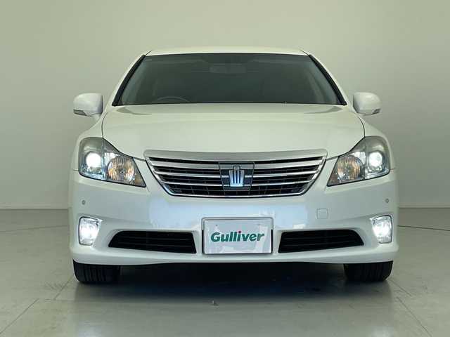 トヨタ クラウン ハイブリッド Gパッケージ 愛知県 2012(平24)年 7.6万km ホワイトパールクリスタルシャイン 純正ナビ/・フルセグ/・ＤＶＤ／ＣＤ　/バックカメラ/シートヒーター/エアーシート/ビルドインＥＴＣ/パワーシート/追従クルコン/衝突軽減/コーナーセンサー/電動リアサンシェード/LEDヘッドライト/カードキー