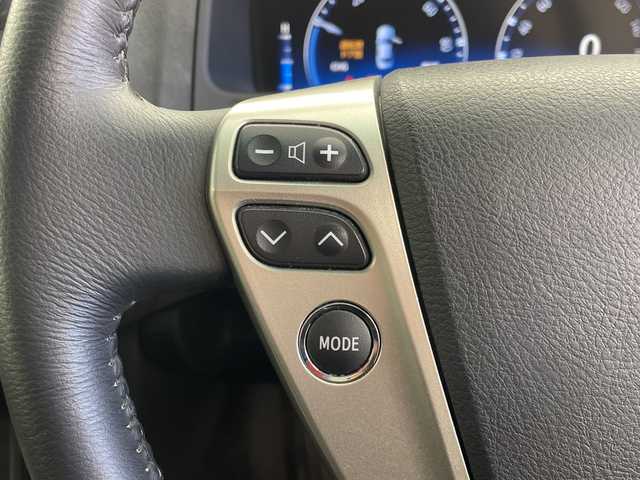 トヨタ クラウン ハイブリッド Gパッケージ 愛知県 2012(平24)年 7.6万km ホワイトパールクリスタルシャイン 純正ナビ/・フルセグ/・ＤＶＤ／ＣＤ　/バックカメラ/シートヒーター/エアーシート/ビルドインＥＴＣ/パワーシート/追従クルコン/衝突軽減/コーナーセンサー/電動リアサンシェード/LEDヘッドライト/カードキー