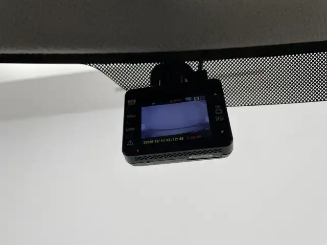 スズキ ラパン X 滋賀県 2013(平25)年 8.2万km ミルクティーベージュメタリック 純正7インチナビ/（Bluetooth/USB/ワンセグTV）/バックカメラ/ドライブレコーダー/プッシュスタート/スマートキー/HIDヘッドライト/オートライト/アイドリングストップ/オートエアコン/純正フロアマット