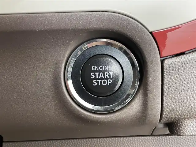 スズキ ラパン X 滋賀県 2013(平25)年 8.2万km ミルクティーベージュメタリック 純正7インチナビ/（Bluetooth/USB/ワンセグTV）/バックカメラ/ドライブレコーダー/プッシュスタート/スマートキー/HIDヘッドライト/オートライト/アイドリングストップ/オートエアコン/純正フロアマット