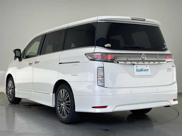 日産 エルグランド 250HWS S アーバンクロム 愛知県 2020(令2)年 6.3万km ブリリアントホワイトパール 純正９型ナビ　フルセグＴＶ　ＢＴ　バックカメラ　両側パワースライドドア　ハーフレザー　エマージェンシーブレーキ　衝突軽減装置　追従クルコン　レーンアシスト　コーナーセンサー　ＬＥＤオートライト　純正ドラレコナビ連動　オートハイビーム　オットマン　ETC　禁煙車