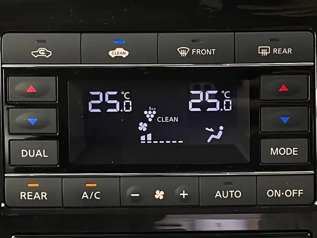 日産 エルグランド 250HWS S アーバンクロム 大阪府 2020(令2)年 6.3万km ブリリアントホワイトパール インテリジェントエマージェンシーブレーキ/　・インテリジェントクルーズコントロール/　・車線逸脱警報　LDW/　・インテリジェントLI/　・ハイビームアシスト/純正ディーラーナビ/　CD/DVD/Bluetooth/フルセグ/バックカメラ/両側パワースライドドア/ハーフレザーシート黒/革巻きステアリング/後席サンシェード/純正18インチアルミホイール/オットマン/スマートキー/ステアリングスイッチ/ビルトインETC/純正フロアマット/電動格納ウィンカーミラー