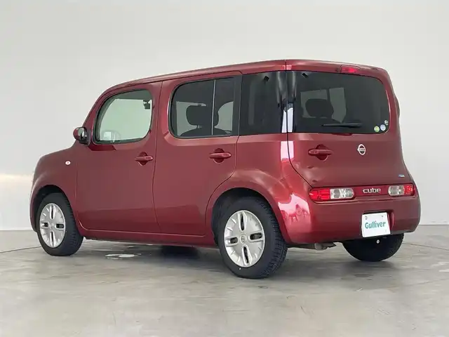 日産 キューブ 15X 埼玉県 2015(平27)年 4.3万km ラディアントレッド 純正ナビ　ドライブレコーダー　ＥＴＣ　地デジＴＶ　プッシュスタート　スマートキー　純正フロアマット　Ｂｌｕｅｔｏｏｔｈ　ＵＳＢ　エアコン　ＣＶＴ　横滑り防止　ＡＢＳ　アイドリングストップ