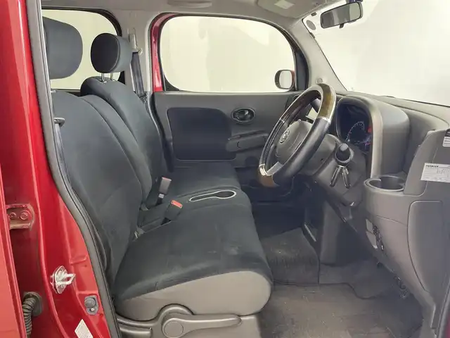 日産 キューブ 15X 埼玉県 2015(平27)年 4.3万km ラディアントレッド 純正ナビ　ドライブレコーダー　ＥＴＣ　地デジＴＶ　プッシュスタート　スマートキー　純正フロアマット　Ｂｌｕｅｔｏｏｔｈ　ＵＳＢ　エアコン　ＣＶＴ　横滑り防止　ＡＢＳ　アイドリングストップ