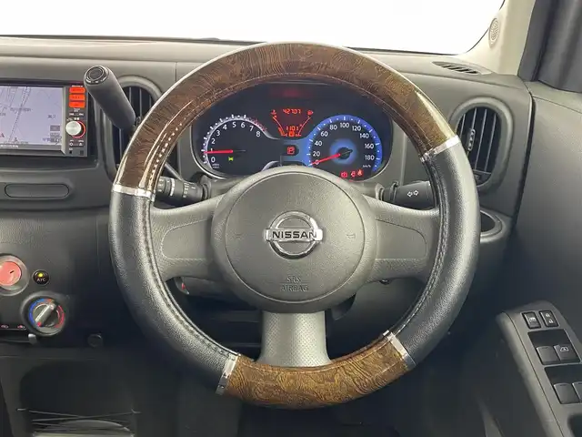 日産 キューブ 15X 埼玉県 2015(平27)年 4.3万km ラディアントレッド 純正ナビ　ドライブレコーダー　ＥＴＣ　地デジＴＶ　プッシュスタート　スマートキー　純正フロアマット　Ｂｌｕｅｔｏｏｔｈ　ＵＳＢ　エアコン　ＣＶＴ　横滑り防止　ＡＢＳ　アイドリングストップ