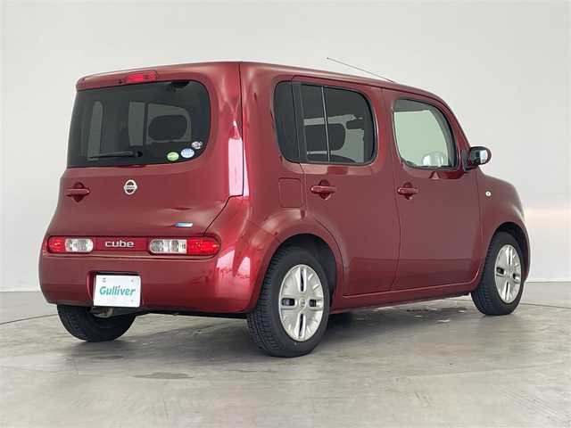 日産 キューブ 15X 埼玉県 2015(平27)年 4.3万km ラディアントレッド 純正ナビ　ドライブレコーダー　ＥＴＣ　地デジＴＶ　プッシュスタート　スマートキー　純正フロアマット　Ｂｌｕｅｔｏｏｔｈ　ＵＳＢ　エアコン　ＣＶＴ　横滑り防止　ＡＢＳ　アイドリングストップ