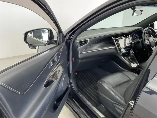 トヨタ ハリアー ハイブリッド エレガンス 大分県 2015(平27)年 15.8万km スパークリングブラックパールクリスタルシャイン 社外ナビ（ALPINE）/サンルーフ/バックカメラ/パワーシート/MTモード/社外アルミホイル19インチ/純正フロアマット/オートライト/ハーフレザーシート/スマートキー/プッシュスタート