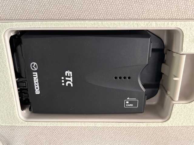 マツダ デミオ 岐阜県 2017(平29)年 6.8万km ソウルレッドプレミアムメタリック 純正ナビ/アイアクティブセンス/プッシュスタート/アイドリングストップ/スマートキー/HUD/BSM/フルセグ/ETC/USB入力端子/Bluetooth/AUX/BSM/クルーズコントロール/社外フロアマット/シートヒーター/レーンキープアシスト/オートライト/LEDヘッドライト/カーテンエアバック/コーナーセンサー後ろのみ/ドアバイザー/純正アルミホイール