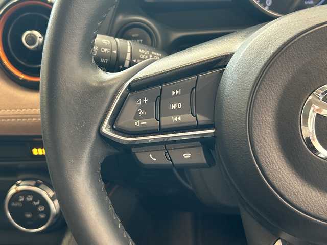 マツダ デミオ 岐阜県 2017(平29)年 6.8万km ソウルレッドプレミアムメタリック 純正ナビ/アイアクティブセンス/プッシュスタート/アイドリングストップ/スマートキー/HUD/BSM/フルセグ/ETC/USB入力端子/Bluetooth/AUX/BSM/クルーズコントロール/社外フロアマット/シートヒーター/レーンキープアシスト/オートライト/LEDヘッドライト/カーテンエアバック/コーナーセンサー後ろのみ/ドアバイザー/純正アルミホイール