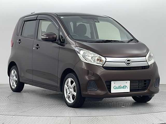 日産 デイズ X Vセレクション 新潟県 2017(平29)年 4万km モカブラウンP 4WD/社外ナビ/　　フルセグ/CD/DVD/BT/アラウンドビューモニター/シートヒーター/社外AW付サマータイヤ車載/ステアリングスイッチ/オートエアコン/ウィンカーミラー/電格ミラー/スマートキー