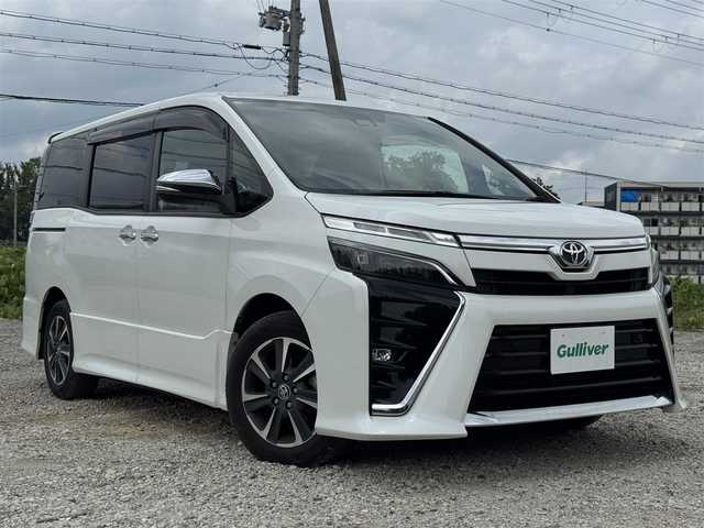 トヨタ ヴォクシー ZS 煌Ⅲ 兵庫県 2021(令3)年 4.6万km ホワイトパールクリスタルシャイン カロッツェリア8インチナビ/フルセグTV/バックカメラ/カロッツェリア10.2インチフリップダウンモニター/ビルトインETC/トヨタセーフティセンス/ハーフ黒レザーシート/両側パワースライドドア/純正16インチAW/AUTOハイビーム/AUTOライト