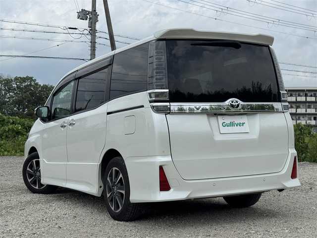 トヨタ ヴォクシー ZS 煌Ⅲ 兵庫県 2021(令3)年 4.6万km ホワイトパールクリスタルシャイン カロッツェリア8インチナビ/フルセグTV/バックカメラ/カロッツェリア10.2インチフリップダウンモニター/ビルトインETC/トヨタセーフティセンス/ハーフ黒レザーシート/両側パワースライドドア/純正16インチAW/AUTOハイビーム/AUTOライト