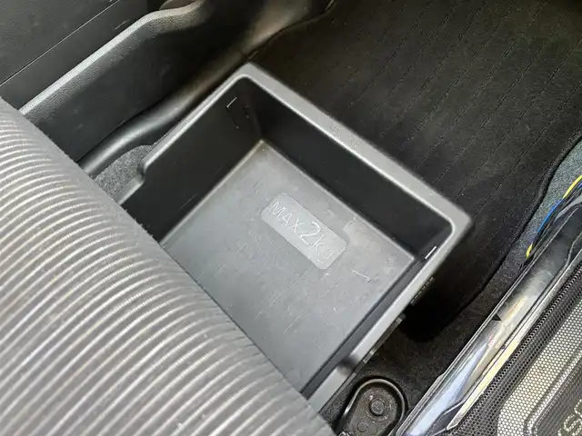 三菱 ｅＫスペース カスタムG 福岡県 2015(平27)年 7万km アメジストブラック/レッドM SDナビ(BT、フルセグTV、バックカメラ、iPod)/片側電動スライドドア/社外ETC/スマートキー/LEDオートライト/横滑り防止/社外AW/ダウンサス/社外スピーカー